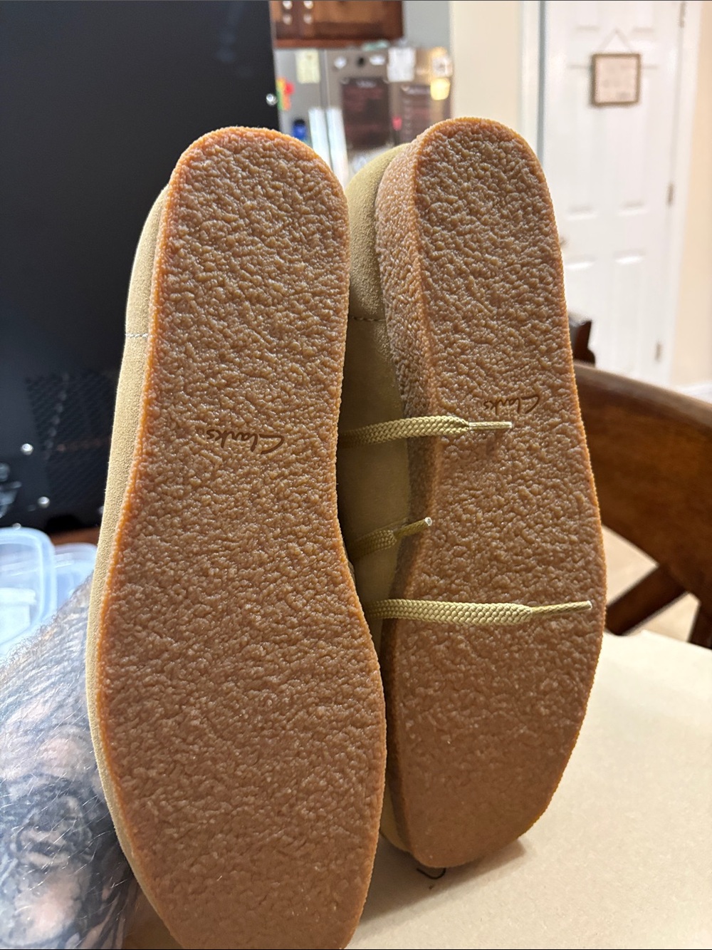 Clarks Men’s Tan Suede Chukka Wallabee Boot - Picture 5 of 6